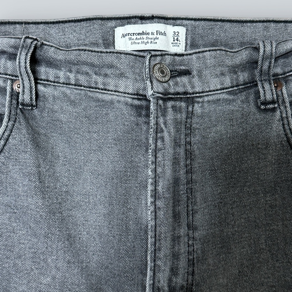 Abercrombie & Fitch Gray Straight Leg Jeans - Picture 2 of 5